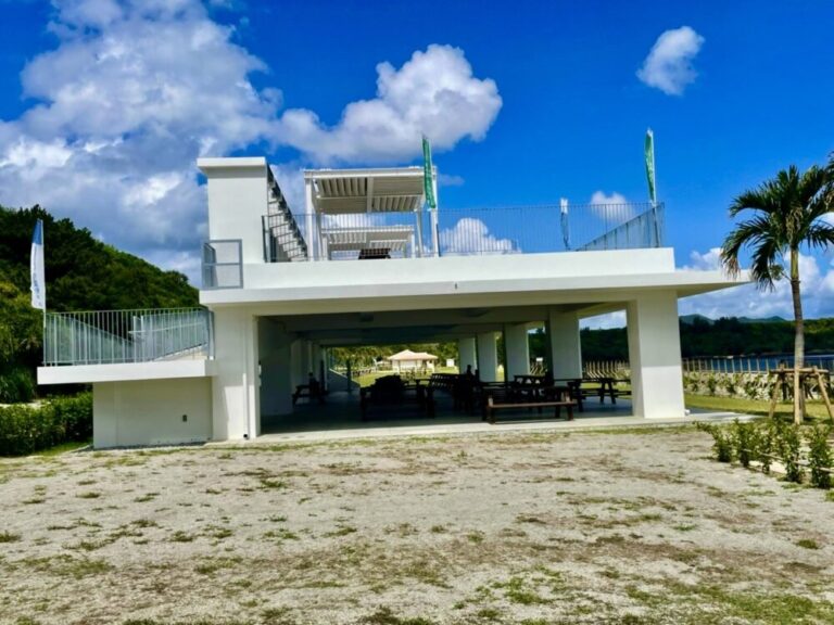 KINサンライズビーチ バーベキューができる800mのロングビーチ！駐車場など周辺情報を紹介！ 沖縄ブックマーク Okinawa